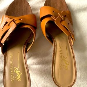 Size 6M Donald J Pliner